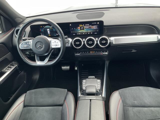 Mercedes-Benz GLB-Klasse 7-Pers 180 AMG Line 7-Pers Pano Trekhaak Stoelverw Led NL-Auto |AMG!|