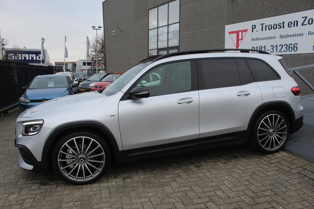 Mercedes-Benz GLB-Klasse AMG 35 4MATIC Panoramadak/Burmester/360 Camera/Memory stoelen/Stoelverwarming/Apple carplay/21 Inch/Sfeerverlichting/FULL OPTIONS!!