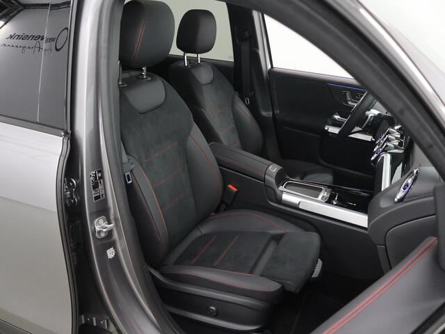 Mercedes-Benz GLB-Klasse 180 Business Solution AMG | Premium Plus | Panoramaschuifdak | Trekhaak | Winterpakket |