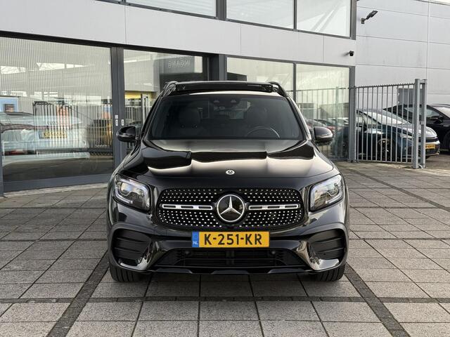 Mercedes-Benz GLB-Klasse Aut. 180 Sol. AMG Edition | Burmester | Panorama | Camera | Multibeam LED | Sfeerverlichting |