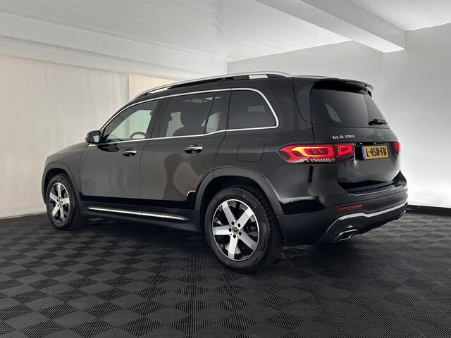 Mercedes-Benz GLB-Klasse 200 Business Solution Luxury (INCL-BTW) *PANO | LEATHER | FULL-LED | AMBIENTLIGHT | HEATED-SPORTSEATS | WIDESCREEN-DIGICOCKPIT | DAB+ | NAVI-FULLMAP | CAMERA | PRIVACYGLASS | LANE-ASSIST | DYNAMIC-SELECT | 18'
