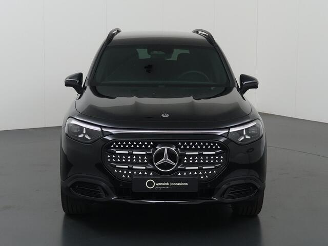 Mercedes-Benz GLB-Klasse 250+ Business Solution Luxury 7p. 85.5 kWh | Panoramadak | Trekhaak | 3e zitrij | Premium pakket | Night Pakket | Superscreen |