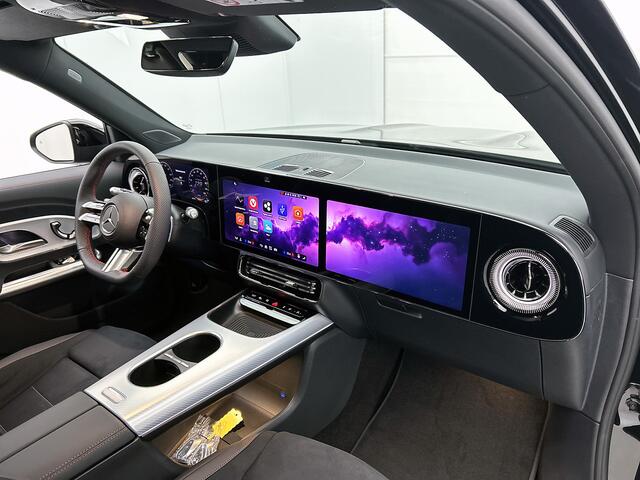 Mercedes-Benz GLB-Klasse 250+ Business Solution AMG 7p. 85.5 kWh | Premium pakket | Winterpakket | Nightpakket | Trekhaak | Verstelbare demping | 20" multispaakse AMG-velgen | Vast panoramadak | Sfeerverlichting | GUARD 360° |