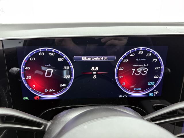 Mercedes-Benz GLB-Klasse 250+ Business Solution AMG 7p. 85.5 kWh | Premium pakket | Winterpakket | Nightpakket | Parkeerpakket | Trekhaak | Vast panoramadak | Sfeerverlichting | GUARD 360° | 19" vijfspaaks AMG-velgen |