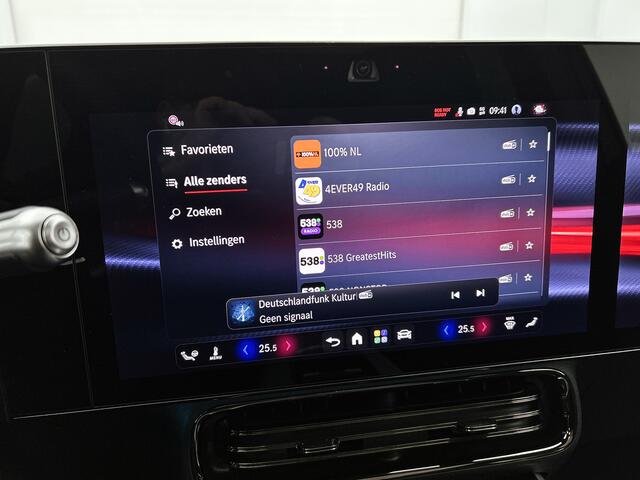 Mercedes-Benz GLB-Klasse 250+ Business Solution AMG 7p. 85.5 kWh | Premium pakket | Winterpakket | Nightpakket | Parkeerpakket | Trekhaak | Vast panoramadak | Sfeerverlichting | GUARD 360° | 19" vijfspaaks AMG-velgen |