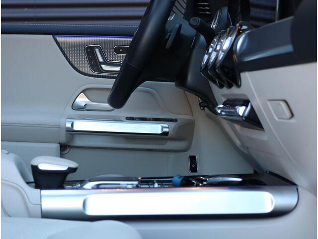 Mercedes-Benz GLB-Klasse 250 4M Panoramadak | Distronic | Trekhaak