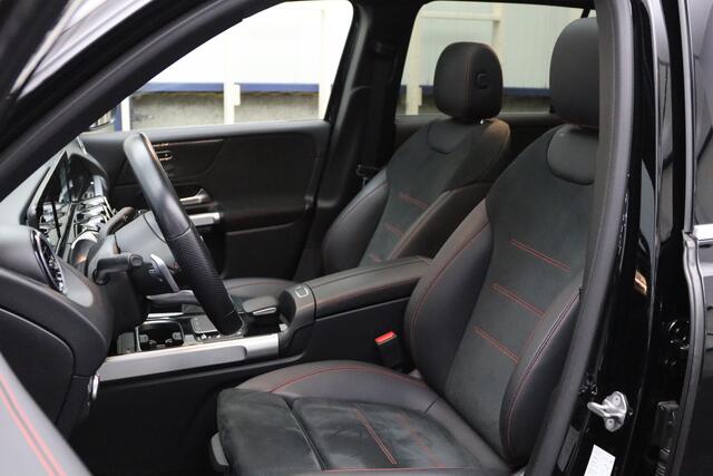 Mercedes-Benz GLB-Klasse 200 Automaat AMG Line, Panoramadak, Trekhaak, Stoelverwarming