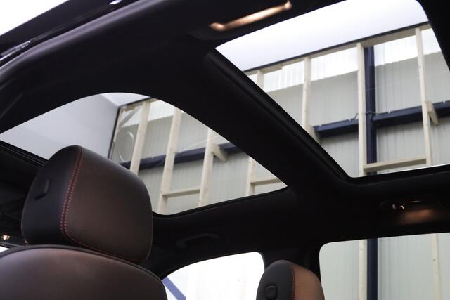 Mercedes-Benz GLB-Klasse 200 Automaat AMG Line, Panoramadak, Trekhaak, Stoelverwarming