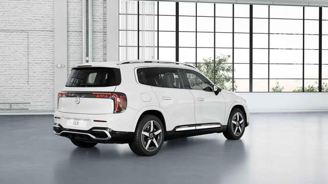 Mercedes-Benz GLB-Klasse 250+ Business Solution AMG 85.5 kWh | Panoramadak | Stoelverwarming | LED koplampen | Spiegelpakket | Achteruitrijcamera |