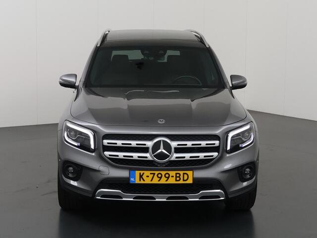 Mercedes-Benz GLB-Klasse 200 Premium Plus | Memory | Panoramadak | Widescreen | Lederen bekleding | Getint glas |