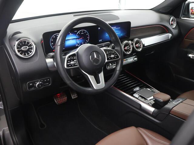 Mercedes-Benz GLB-Klasse 200 Premium Plus | Memory | Panoramadak | Widescreen | Lederen bekleding | Getint glas |
