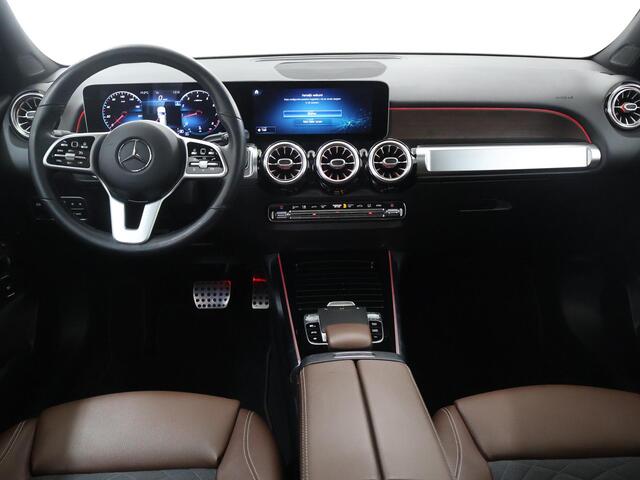Mercedes-Benz GLB-Klasse 200 Premium Plus | Memory | Panoramadak | Widescreen | Lederen bekleding | Getint glas |