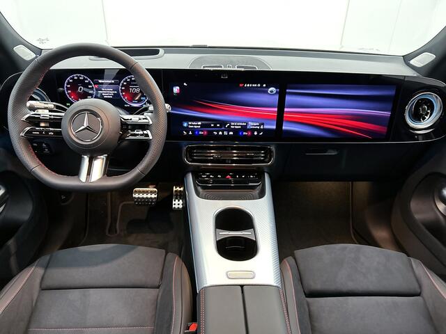 Mercedes-Benz GLB-Klasse 250+ Business Solution AMG 85.5 kWh | Premium Plus | Nightpakket | Vast panoramadak | Head-up display | Burmester® 3D sound system | URBAN GUARD | MULTIBEAM LED | Warmtepomp | MBUX Superscreen | Adaptieve cruisecontrol |