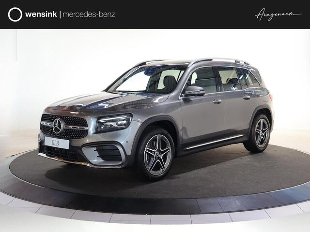 Mercedes-Benz GLB-Klasse 180 Business Solution AMG | Panoramaschuifdak | Premium Plus | Trekhaak | Verschuifbare Bank | Winterpakket |