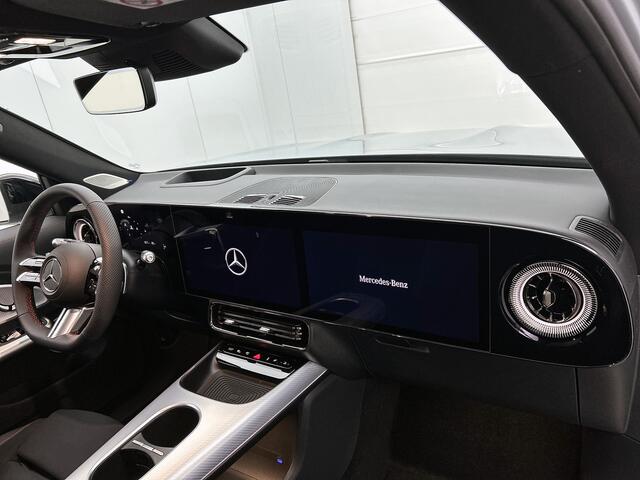 Mercedes-Benz GLB-Klasse 250+ Business Solution AMG 7p. 85.5 kWh |Premium Plus pakket | Winterpakket | Nightpakket | Trekhaak | Verstelbare demping | Smartphone integratie | 20" multispaakse AMG-velgen | Vast panoramadak |