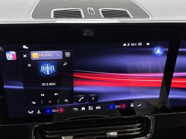 Mercedes-Benz GLB-Klasse 250+ Business Solution AMG 7p. 85.5 kWh |Premium Plus pakket | Winterpakket | Nightpakket | Trekhaak | Verstelbare demping | Smartphone integratie | 20" multispaakse AMG-velgen | Vast panoramadak |
