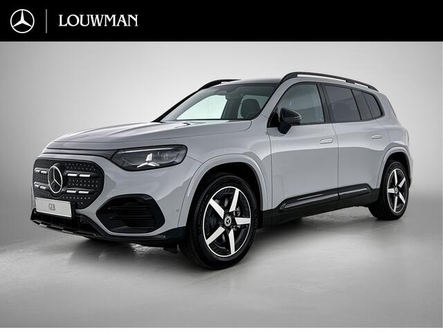 Mercedes-Benz GLB-Klasse 250+ Business Solution AMG 7p. 85.5 kWh | Premium pakket | Winterpakket | Nightpakket | Parkeerpakket | Trekhaak | GUARD 360° | Warmtewerend, donkergetint glas | Vast panoramadak | 19" vijfspaaks lichtmetalen AMG-velgen |