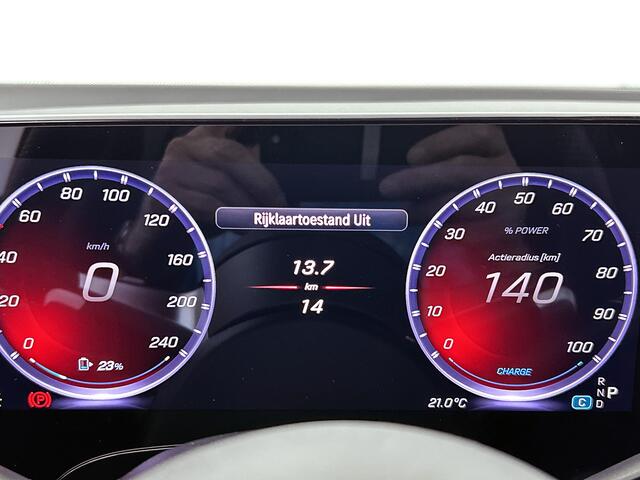 Mercedes-Benz GLB-Klasse 250+ Business Solution AMG 7p. 85.5 kWh | Premium pakket | Winterpakket | Nightpakket | Parkeerpakket | Trekhaak | GUARD 360° | Warmtewerend, donkergetint glas | Vast panoramadak | 19" vijfspaaks lichtmetalen AMG-velgen |