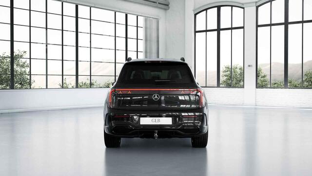 Mercedes-Benz GLB-Klasse 200 Business Solution AMG | Premium Pakket | Trekhaak | Multibeam | Memory pakket | Superscreen |