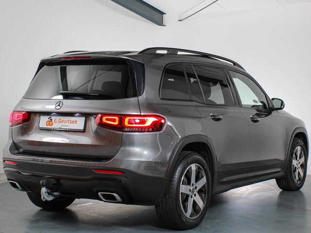 Mercedes-Benz GLB-Klasse 180 Luxury 7-Persoons, Panoramadak, Leder, Sfeerverlichting, Trekhaak, Apple Carplay/Android Auto