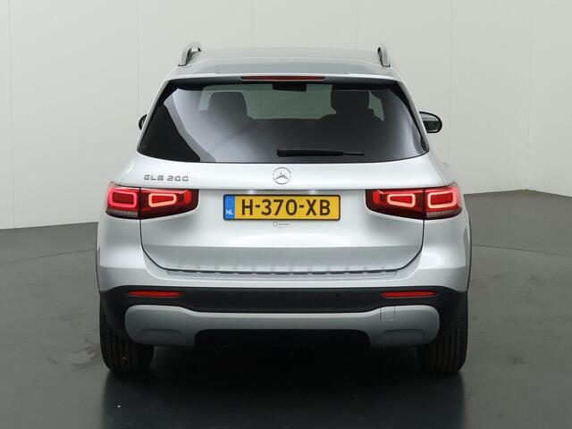 Mercedes-Benz GLB-Klasse 200 Advantage | Widescreen | Style pakket | Achteruitrijcamera | Getint glas |