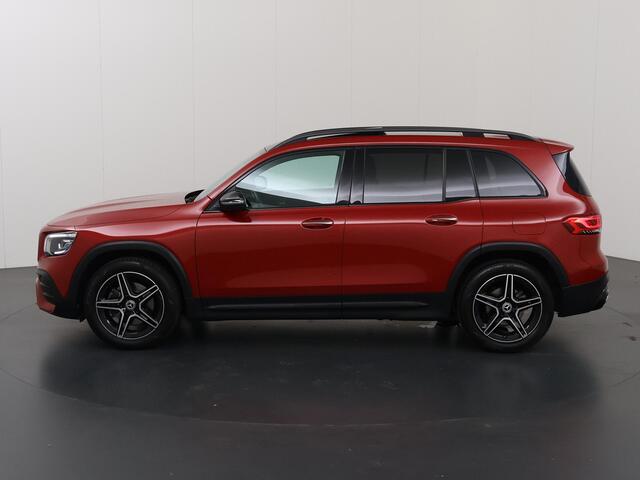 Mercedes-Benz GLB-Klasse 200 Business Solution AMG | Night | Panoramadak | Memory | Widescreen | Multibeam |