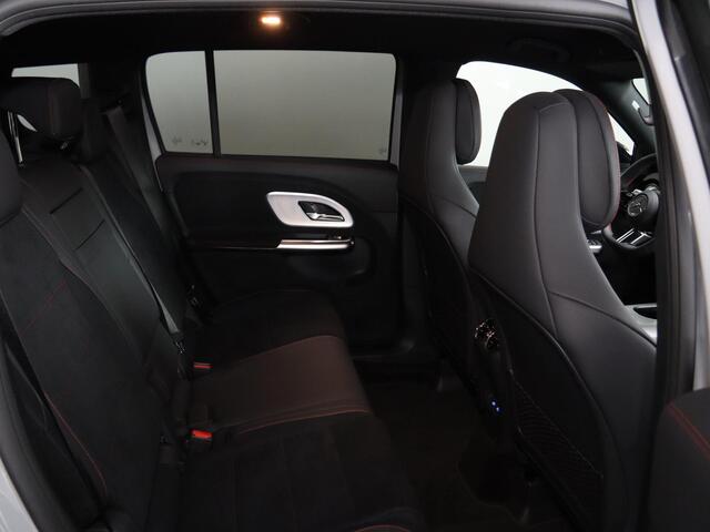 Mercedes-Benz GLB-Klasse 250+ Business Solution AMG 85.5 kWh | Premium pakket | Nightpakket | Dodehoekassistent | Achteruitrijcamera | Superscreen |