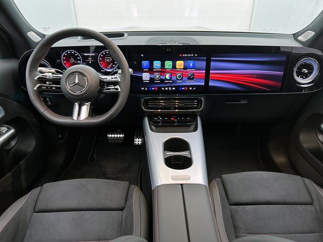 Mercedes-Benz GLB-Klasse 250+ Business Solution AMG 7p. 85.5 kWh | Premium Plus pakket | Verstelbare demping | Winterpakket | Nightpakket | Parkeerpakket | Trekhaak | 20" multispaakse AMG-velgen | GUARD 360° | Sportstoelen | Vast panoramadak | Burmester® 3D surround sound system