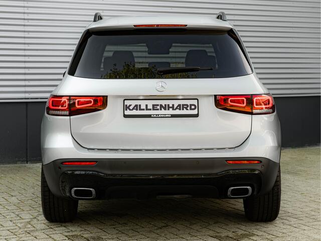Mercedes-Benz GLB-Klasse 200 - Pano - Trekhaak - Nightpakket - Camera