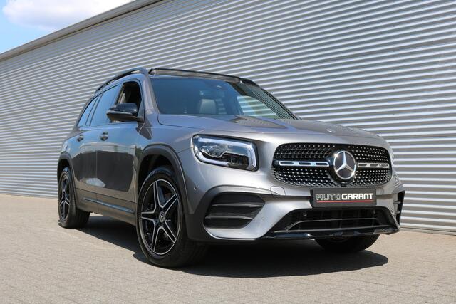 Mercedes-Benz GLB-Klasse 200 AMG Pakket AMG NightPakket (Pano Sportleder/Memory Carplay Sfeer Distronic Camera Keyless Trekhaak M-Bux Multibeam-Led)