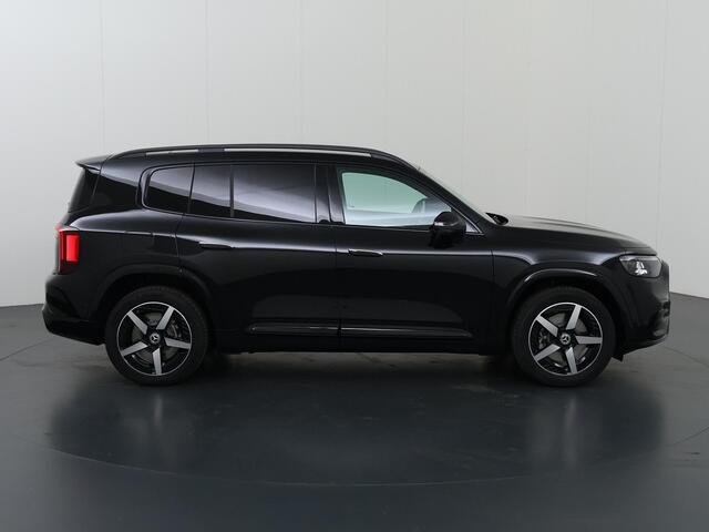 Mercedes-Benz GLB-Klasse 250+ Business Solution AMG 7p. 85.5 kWh | Premium Pakket | Trekhaak | 3e zitrij | Sportstoelen | Superscreen | Night |