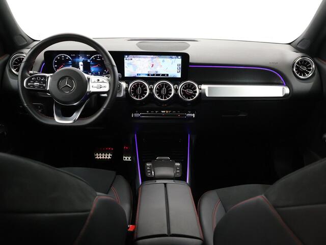Mercedes-Benz GLB-Klasse 180 AMG Line | Night | Widescreen | Stoelverwarming | Achteruitrijcamera | Sfeerverlichting