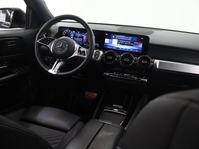 Mercedes-Benz GLB-Klasse 180 Star Edition | Facelift | MBUX | Stoelverwarming | Parkeercamera | Elektrische Kofferklep |