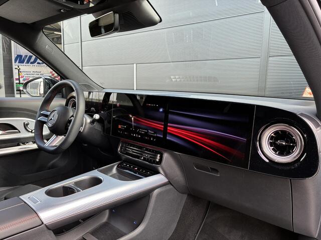 Mercedes-Benz GLB-Klasse 250+ Business Solution AMG 85.5 kWh | Premium Pakket | Night Pakket | Panoramadak | MBUX Superscreen | Adaptieve Cruise Control | Dodehoekassistent | Verkeersbordenassistent | Adaptieve Grootlichtassistent | AC Laadsysteem tot 22 kW | Elektrisch Verstelbare Stoelen + Memory | Stoelverwarming | Sfeerverlichting | Elektrische Achterklep | Achteruitrijcamera