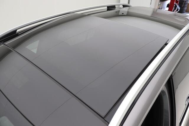 Mercedes-Benz GLB-Klasse 200 Premium Pano, Distronic, Memory, Burmester