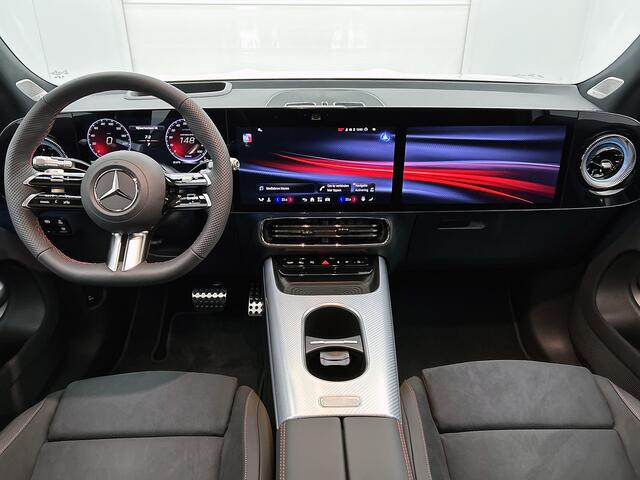 Mercedes-Benz GLB-Klasse 250+ Business Solution AMG 7p. 85.5 kWh | Premium Plus pakket | Winterpakket | Nightpakket | Sportstoelen Pakket | Vast panoramadak | Burmester® 3D surround sound | Massage functie | GUARD 360° | 19" vijfspaaks lichtmetalen AMG-velgen |