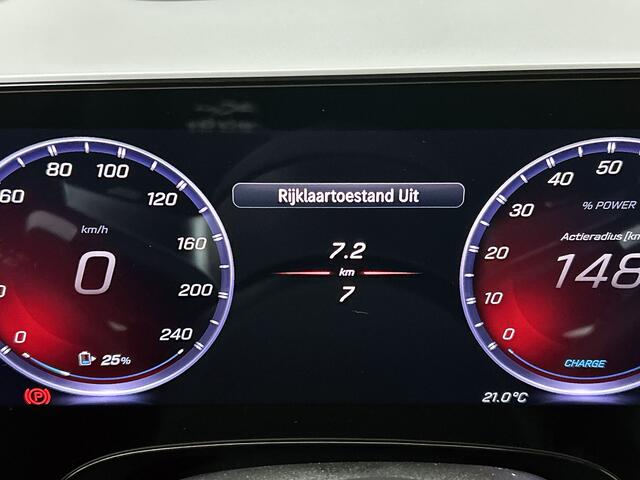 Mercedes-Benz GLB-Klasse 250+ Business Solution AMG 7p. 85.5 kWh | Premium Plus pakket | Winterpakket | Nightpakket | Sportstoelen Pakket | Vast panoramadak | Burmester® 3D surround sound | Massage functie | GUARD 360° | 19" vijfspaaks lichtmetalen AMG-velgen |