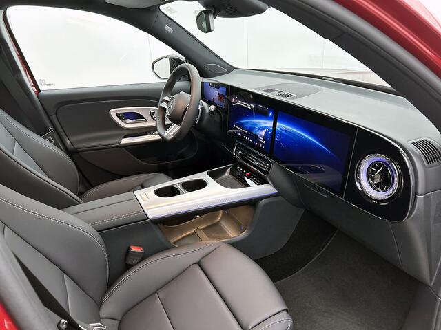 Mercedes-Benz GLB-Klasse 180 Business Solution AMG 7p. | Premium pakket | Nightpakket | Vast panoramadak | Verstelbare demping | 20" multispaaks lichtmetalen AMG-velgen | GUARD 360° | Massage functie |