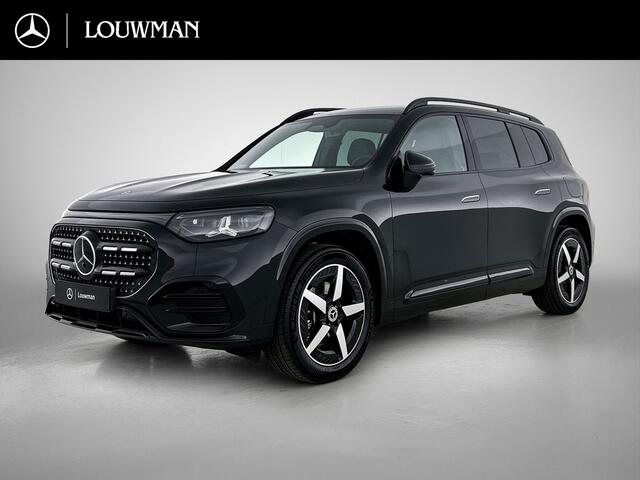 Mercedes-Benz GLB-Klasse 200 Business Solution AMG 7p. 58 kWh | Premium plus pakket | Nightpakket | Trekhaak | Vast panoramadak | GUARD 360° | Burmester Surround Sound | Sportstoelen | Massage functie | 19" vijfspaaks lichtmetalen AMG-velgen |
