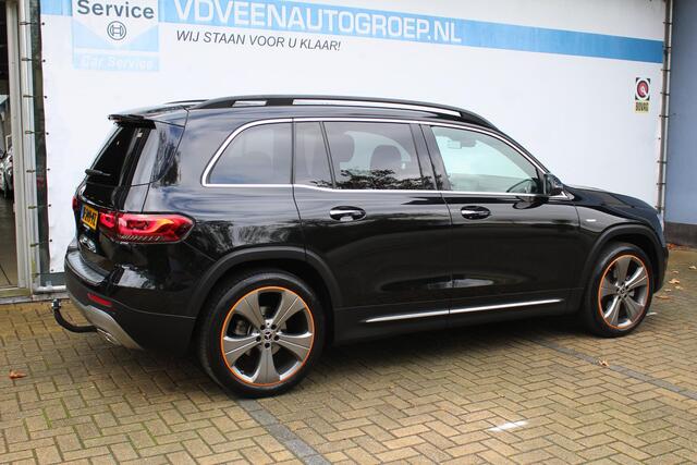 Mercedes-Benz GLB-Klasse 200 Premium Edition 1 | Incl. 12 maanden Garantie | Stoelverwarming | Trekhaak | Elektrische kofferbakklep | Achteruitrijcamera | Keyless entry/start | Sfeerverlichting | Cruise controle | Lane assist | Climate controle | DAB | Lederen bekleding | Origineel NL Auto | NAP |