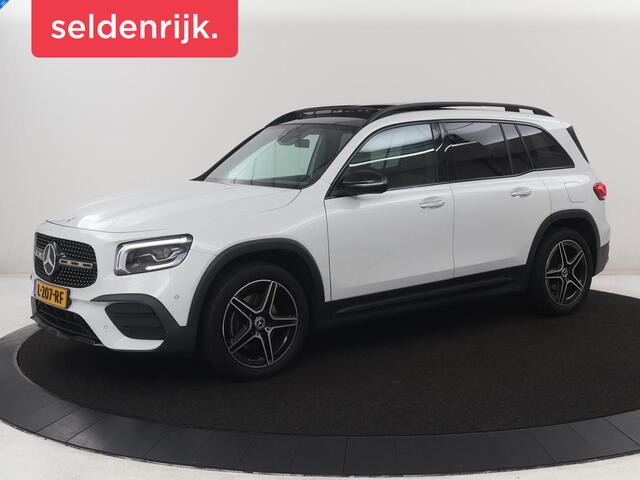 Mercedes-Benz GLB-Klasse 200 Business Solution AMG | Panoramadak | Memory | Leder/alcantara | Trekhaak | Cruise control | Stoelverwarming | Camera | Park assist | Sfeerverlichting | Carplay