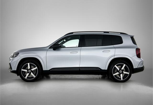 Mercedes-Benz GLB-Klasse 200 Business Solution AMG 7p. 58 kWh | Premium pakket | Winterpakket | Nightpakket | Sportstoelen pakket | Trekhaak | Vast panoramadak | 19" vijfspaaks lichtmetalen AMG-velgen | GUARD 360°|
