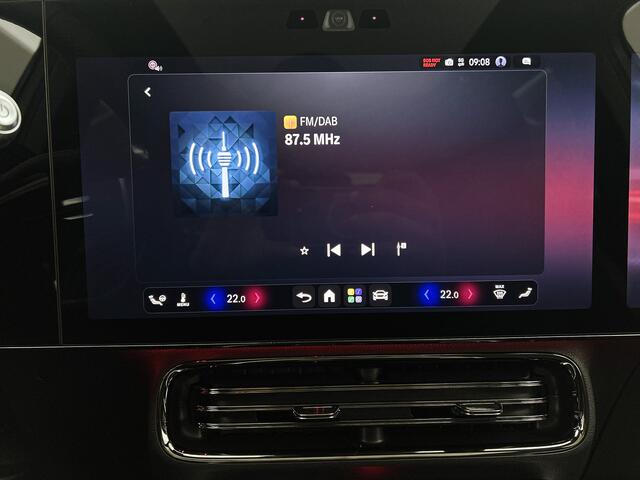 Mercedes-Benz GLB-Klasse 200 Business Solution AMG 7p. 58 kWh | Premium pakket | Winterpakket | Nightpakket | Sportstoelen pakket | Trekhaak | Vast panoramadak | 19" vijfspaaks lichtmetalen AMG-velgen | GUARD 360°|