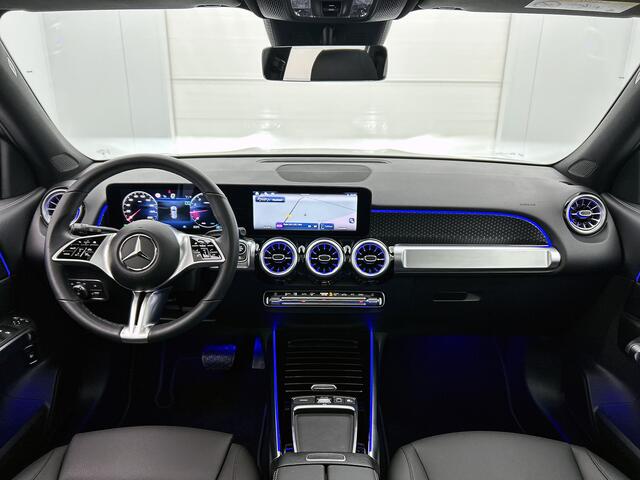 Mercedes-Benz GLB-Klasse 200 Star Edition LIMITED Panoramadak l Keyless l Trekhaak l Navigatie l Stoelverwarming l Sfeerverlichting l Leder l Achteruitrijcamera Inclusief 24 maanden MB Certified garantie voor Europa.