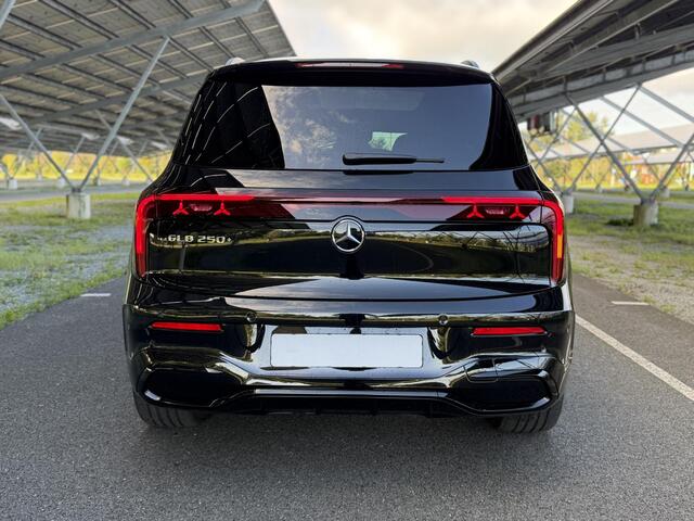 Mercedes-Benz GLB-Klasse 250+ Business Solution AMG 7p. 85.5 kWh | Night | Superscreen | Memory stoelen | 7 zits | Distronic | Apple carplay |