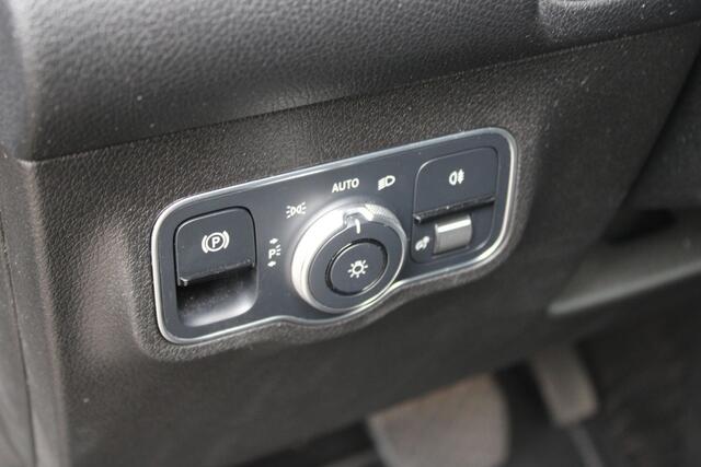 Mercedes-Benz GLB-Klasse 180 Business Solution Luxury