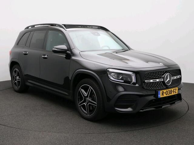 Mercedes-Benz GLB-Klasse 180 Business Solution AMG 7p. 7 Persoons | Premium Plus | AMG Line | Night Pakket | Panorama Schuif-Kanteldak. Inclusief 24 maanden Mercedes-Benz Certified garantie voor Europa.