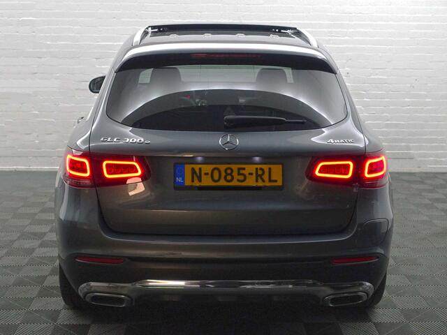 Mercedes-Benz GLC-KLASSE 300e 4MATIC AMG Premium Plus Aut- Panodak I Burmester I Sfeerverlichting I Xenon led I Treeplanken I Ada Cruise
