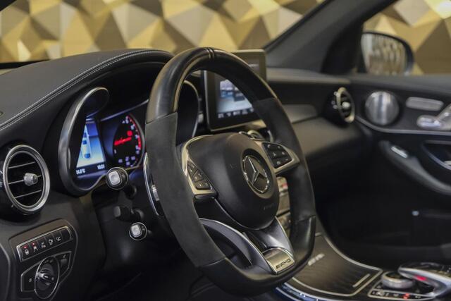 Mercedes-Benz GLC-KLASSE Coupé GLC63s AMG 4MATIC+ Keramisch Schuifdak Distronic+ Burmester Luchtvering Trekhaak Head-up VOL VOL VOL!!!