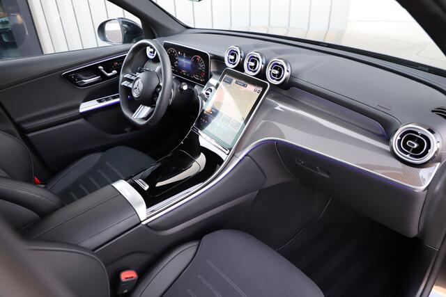Mercedes-Benz GLC-KLASSE 400e AMG 381PK 4-Matic | Distronic | Pano | Keyles-go | Memory | Sfeerverlichting | Trekhaak | Multi-beam | 2023.